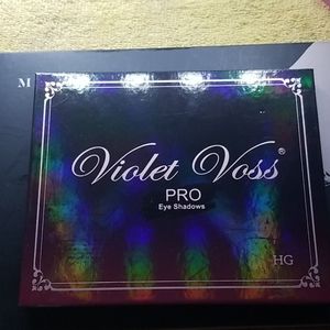 Violet Voss Holy Grail Eyeshadow palette